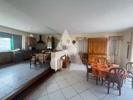 maison architecte 9 pieces 207m2 beaufort en vallee