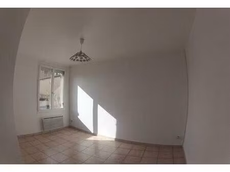 maison t2 blaye - 42 m2 - 508 euros ttc