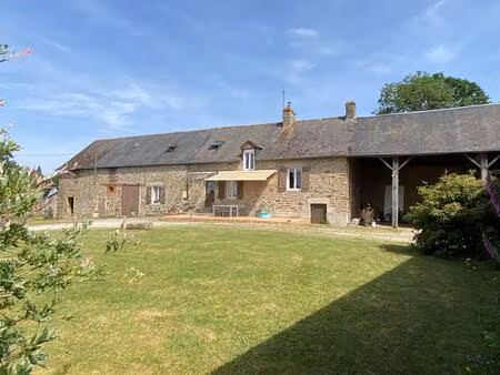 ancien corps de ferme avec nombreuses dépendances sur 6 100 m² – secteur ouest d'alençon