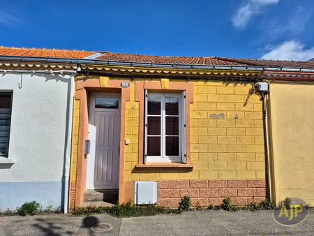 petite maison de charme avec grand jardin !
