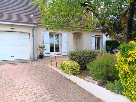 proche commodités  maison familiale