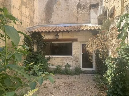 maison à vendre dans le coeur du village de fontvieille
