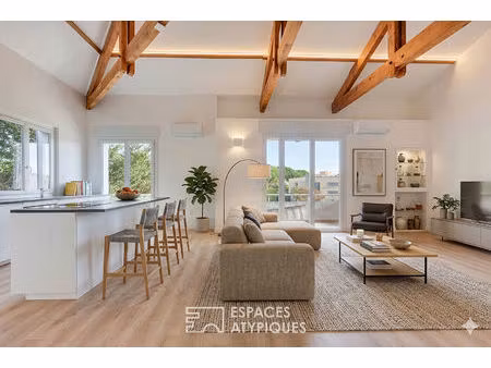 appartement avec extérieur et stationnement