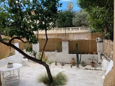 studio meublé de 32m² avec jardin privatif