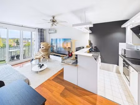 studio en excellent état dans un environnement de qualité