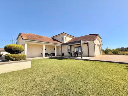 maison familiale récente – 4 chambres – terrain de 1500m² – aucuns travaux à prévoir