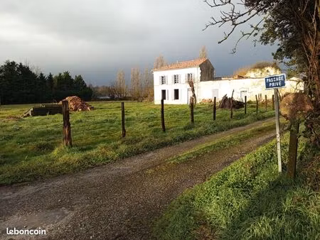 maison charentaise à rénové