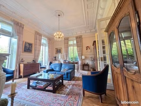appartement 6 pièces 156 m²