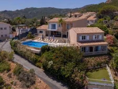 vente maison bord de mer à agay (83530) : à vendre bord de mer / 265m² agay
