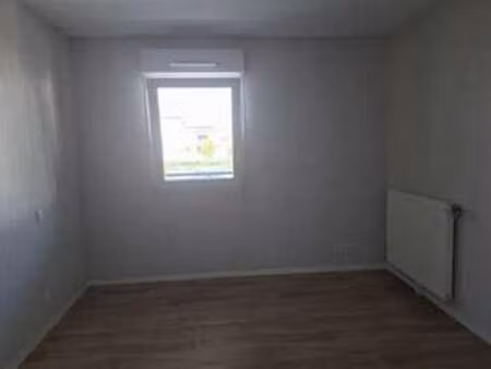 location appartement 2 pièces à auray (56400) : à louer 2 pièces / 39m² auray