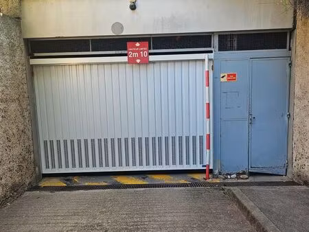 garage fermé à louer – aix-en-provence (quartier parc de la torse)