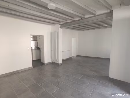 maison 5 pièces rénovée à blou – 108 m² – cour privée – dpe a