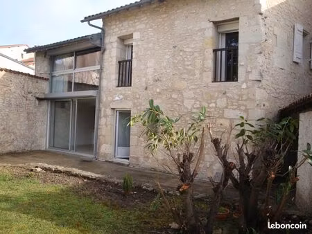 a louer château l'evêque