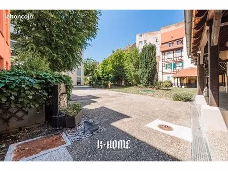 appartement en duplex et sa vue sur les jardins – 3 pièces - 66 m² – petite france  place 