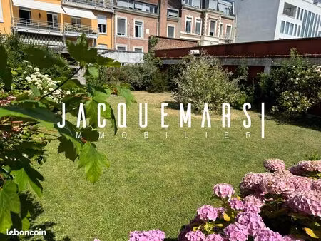 lille rue patou secteur parc vauban palais rameau. appartement de type 3  garage et jardin