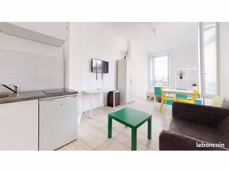 studio 1 pièce 26 m²
