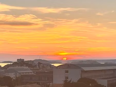 3 pièces 66m2 - bonneveine - vue mer - meuble