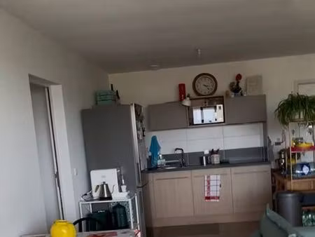 à louer – appartement f3 de 65 m² avec terrasse végétalisée et parking – montpellier (esta