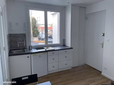 appartement 2 pièces 25 m2 entièrement rénové meublé