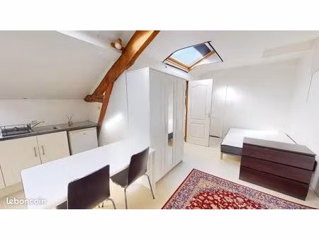 studio 1 pièce 22 m²