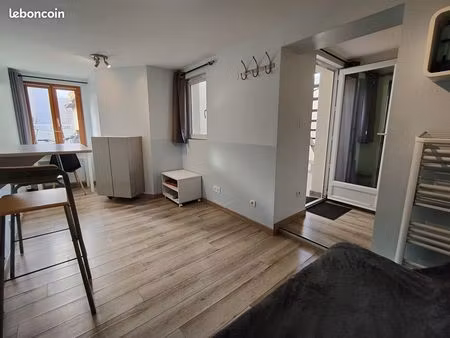 studio proche école