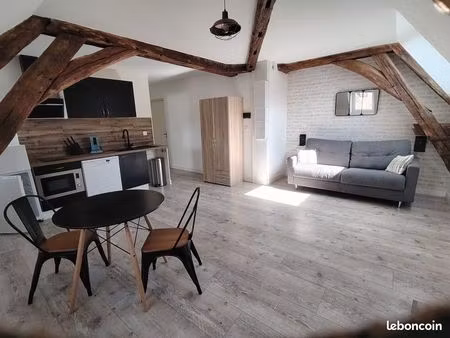 grand studio meublé