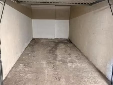 garage 14 m² marseille