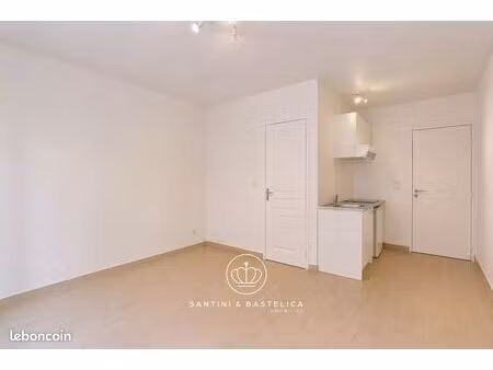 studio 1 pièce 17 m²