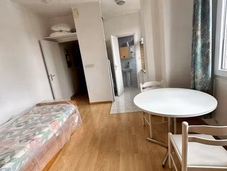 studio meublé et équipé