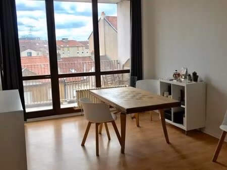 studio meublé & lumineux avec balcon – montigny-lès-metz