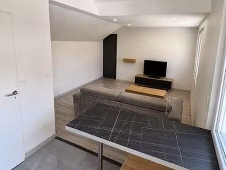 studio 25m2 700e