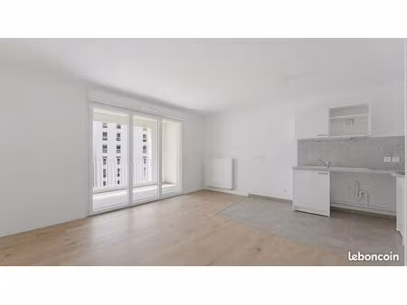 appartement 3 pièces 64 m²