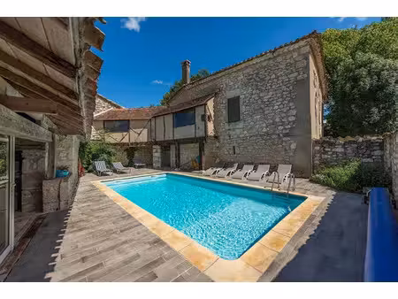 vente maison 11 pièces 330 m² à montcuq-en-quercy-blanc (46800)  650 000 €