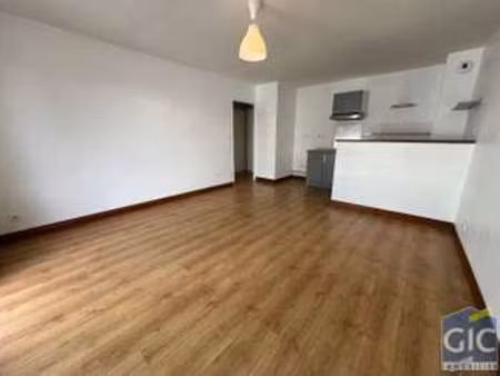 location appartement 2 pièces à caen (14000) : à louer 2 pièces / 42m² caen