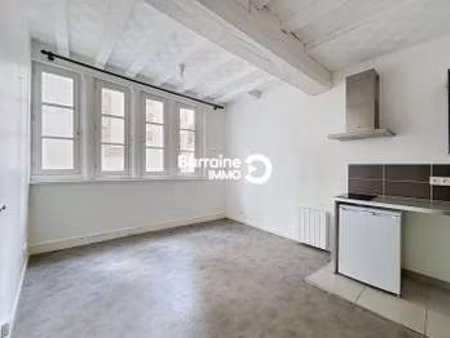 location appartement 2 pièces à morlaix (29600) : à louer 2 pièces / 28m² morlaix