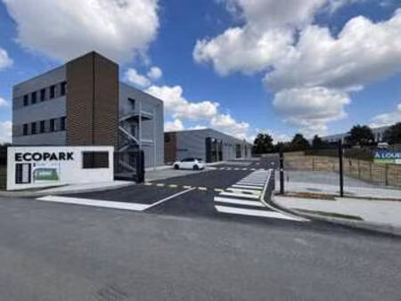 vente bureaux et commerces à cholet (49300) : à vendre / 186m² cholet