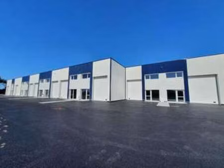 vente bureaux et commerces aux sables-d'olonne (85100) : à vendre / 189m² les sables-d'olo