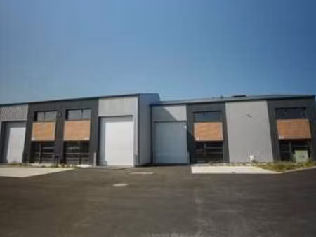 vente bureaux et commerces à saint-molf (44350) : à vendre / 119m² saint-molf