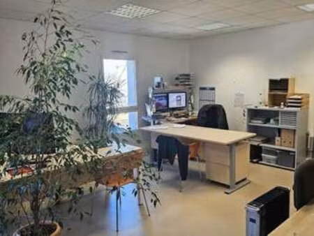 location bureaux et commerces à guérande (44350) : à louer / 28m² guérande