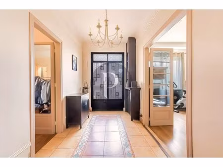 appartement 4 piéces de 81m²  secteur le coteau.