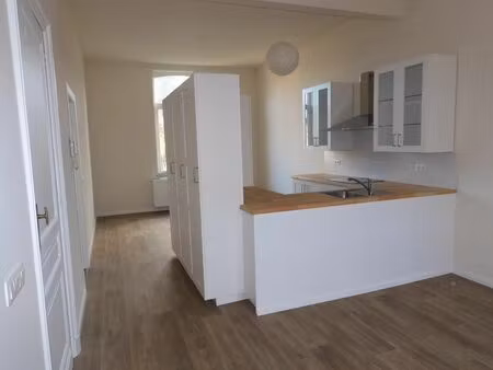 appartement à louer avec terrasse et jardin   châtelet (vbe41686)