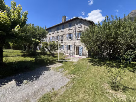 à vendre appartement avec jardin privatif et double garage