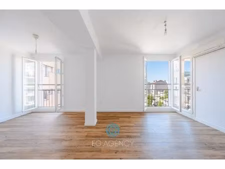 appartement type 3 d'une suface de 66m2 + exterieur