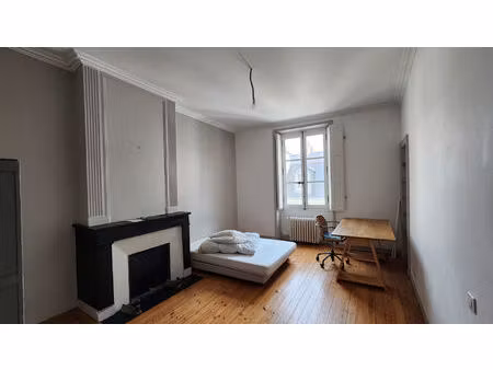 chambre à la colocation - rue du château