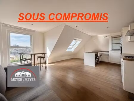 dernier etage 2 pièces 50 m2 sous offre