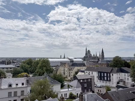 t3  61m² ascenseur  balcon sud vue cathédrale