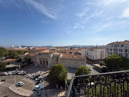 location appartement 3 pièces 70 m² à toulon (83000)