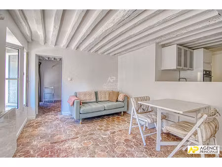'versailles saint-louis' très bel appartement meublé de 2 pièces de 37m² carrez situé au 1