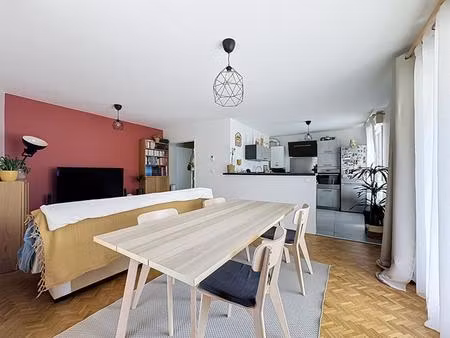 fontaines-sur-saône - appartement t3 de 66 m² avec balcon de 17m2 - aucun travaux à prévoi