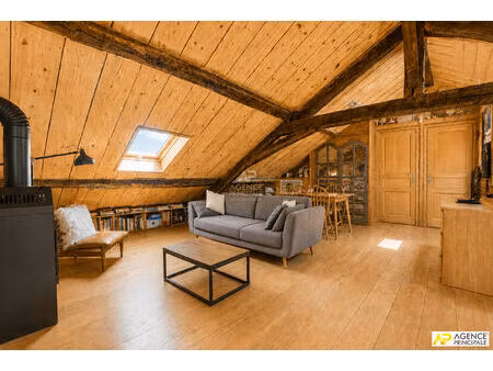versailles saint-louis appartement 3 pièces de 78 m² au sol situé au 4ème et dernier étage